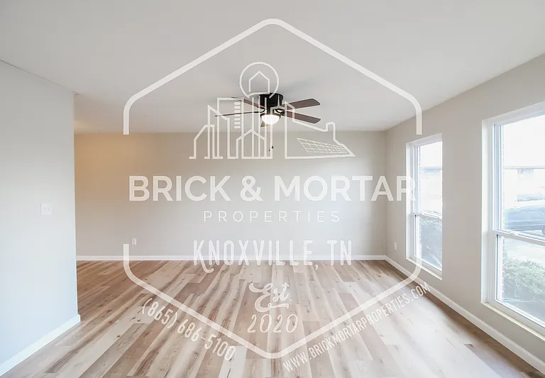 513 S Cedar St — Photo 2