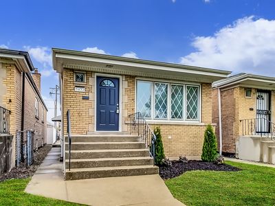 5432 S Luna Ave, Chicago, IL, 60638