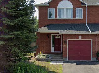40 Margrave Ave, Ottawa, ON K1T3Y2