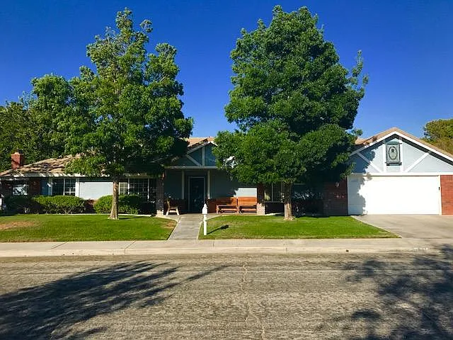 43050 Ed Halley Pl photo 1