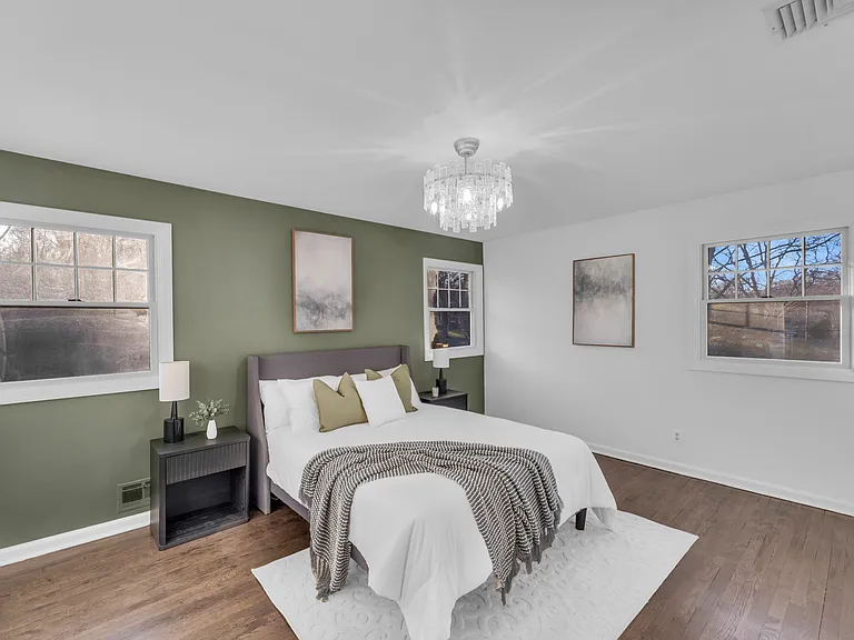 1011 Washington Ave S — Photo 10