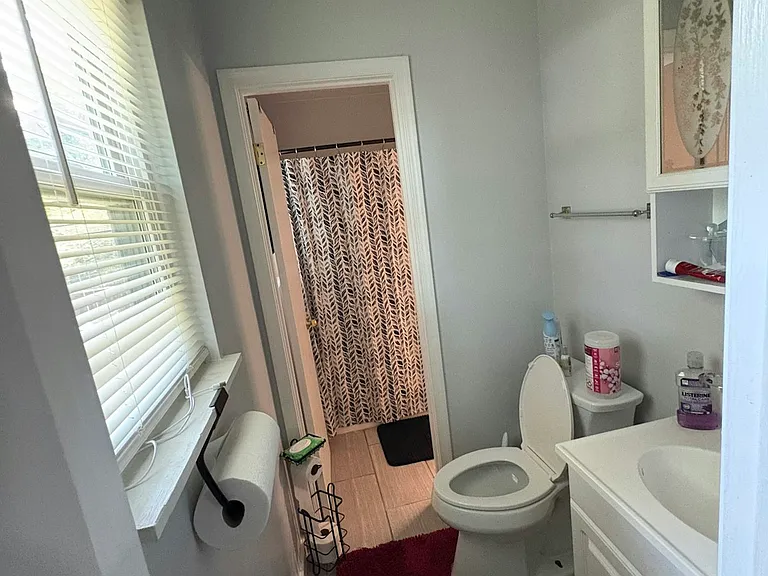 4713 Craddock Ave — Photo 10