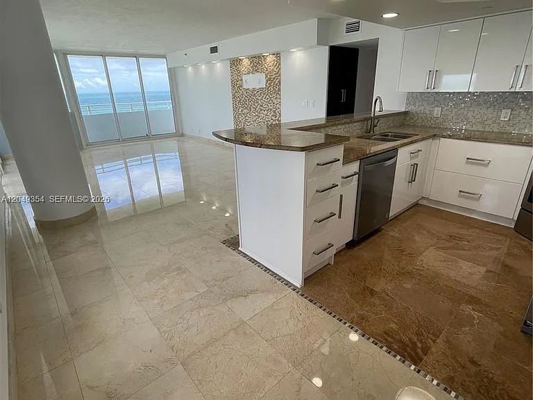 8911 Collins Ave #505 — Photo 10