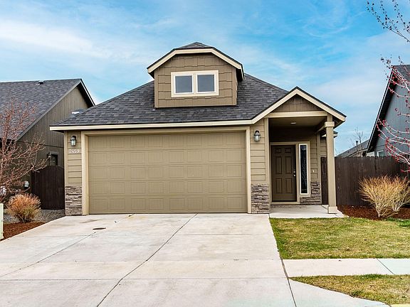 2nd image of 2459 NW Jackpine Ln #92
