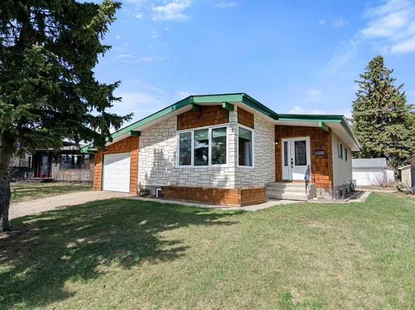 6310 S 44a Ave, Camrose, AB T4V 0B4