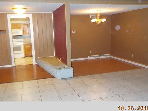 5th image of 1004 Avenue G NE