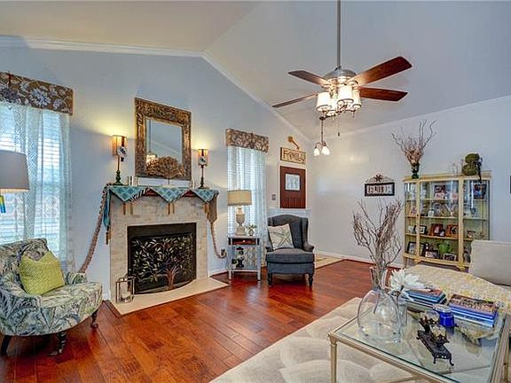5th image of 6214 Shattuck Dr