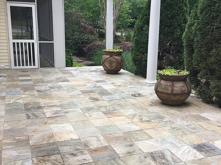 Side Arbor/patio