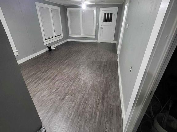 4th image of 221 Senator St