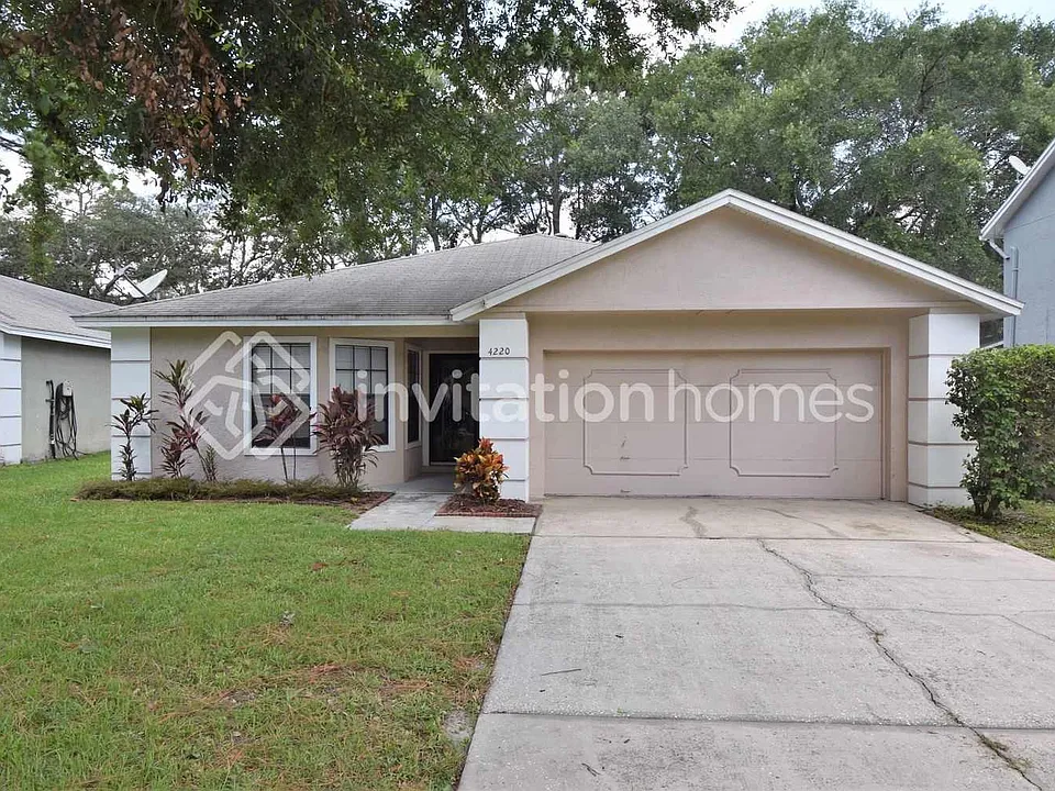 4220 Cloverleaf Pl