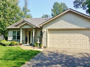 10890 Woodland Dr, Chisago City, MN 55013