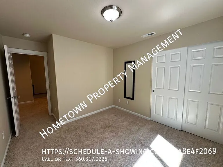 4241 Dudley Dr NE — Photo 17