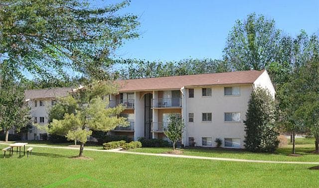 1st image of 404 Hillview Dr APT 302