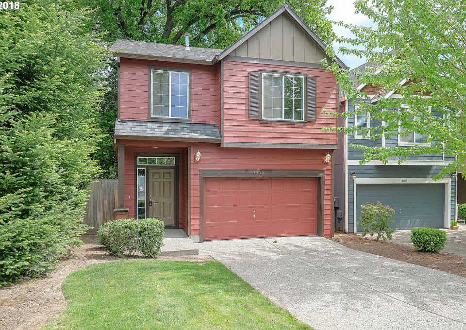 1st image of 694 SE Heathcliff Ln