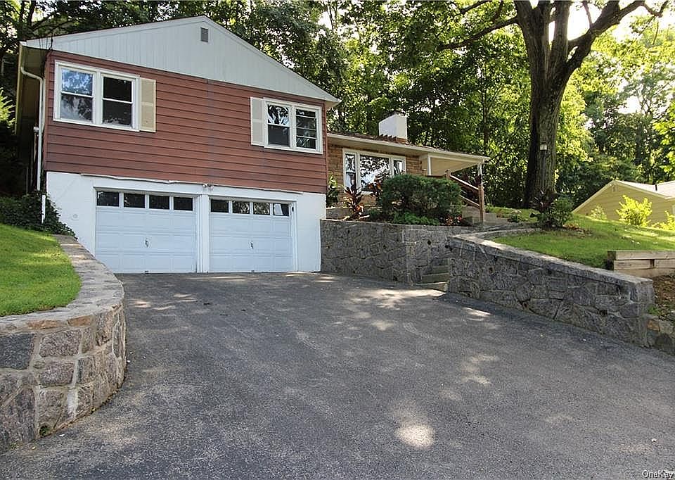 1st image of 656 Warren Ave