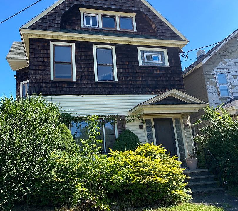 1st image of 11 8th Ave #1