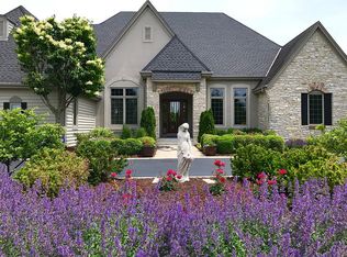 W383N6500 N Woodlake Cir, Oconomowoc, WI