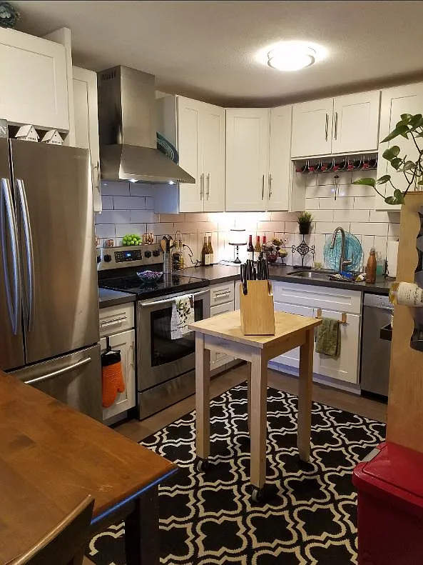 2 bed, 850 sqft, $2,300 — Photo 1