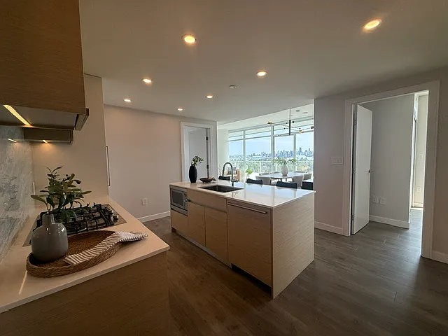 200 Klahanie Ct #1104 — Photo 16