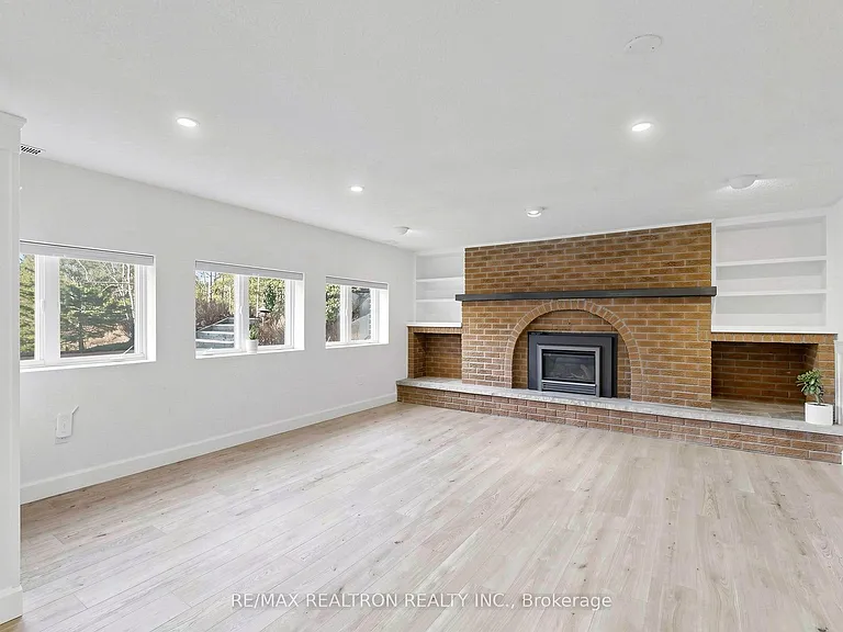 3927 Vandorf Side Rd #BASEMENT — Photo 2