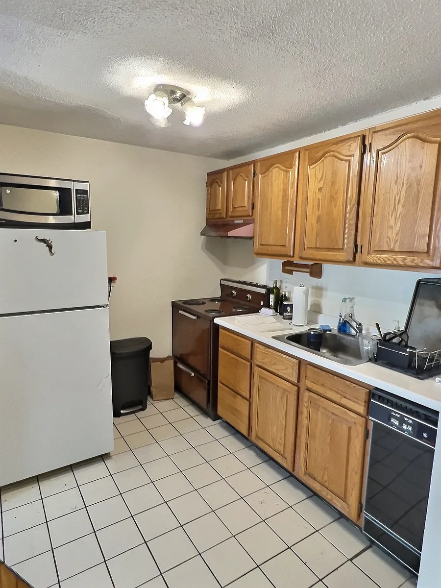Building Photo - 1039 Commonwealth Ave #36