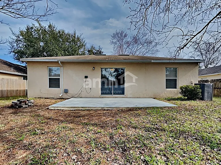 3460 Wentworth Cir W — Photo 20