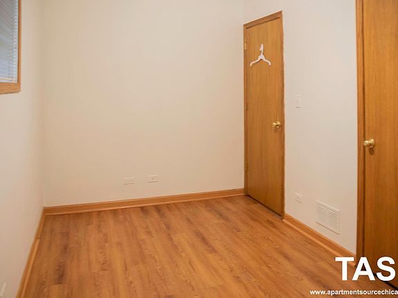 4th image of 3713 N Janssen Ave #343fxygrv