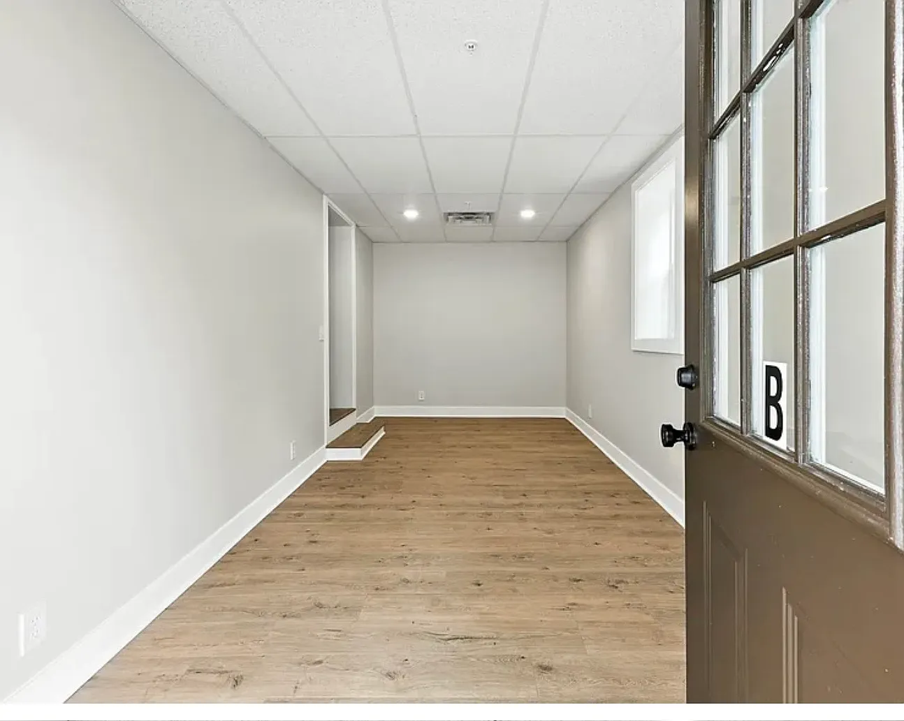 Studio, 1000 sqft, $1,200 — Photo 2