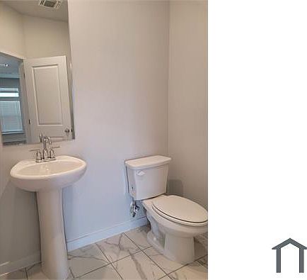4th image of 605 W South St #62