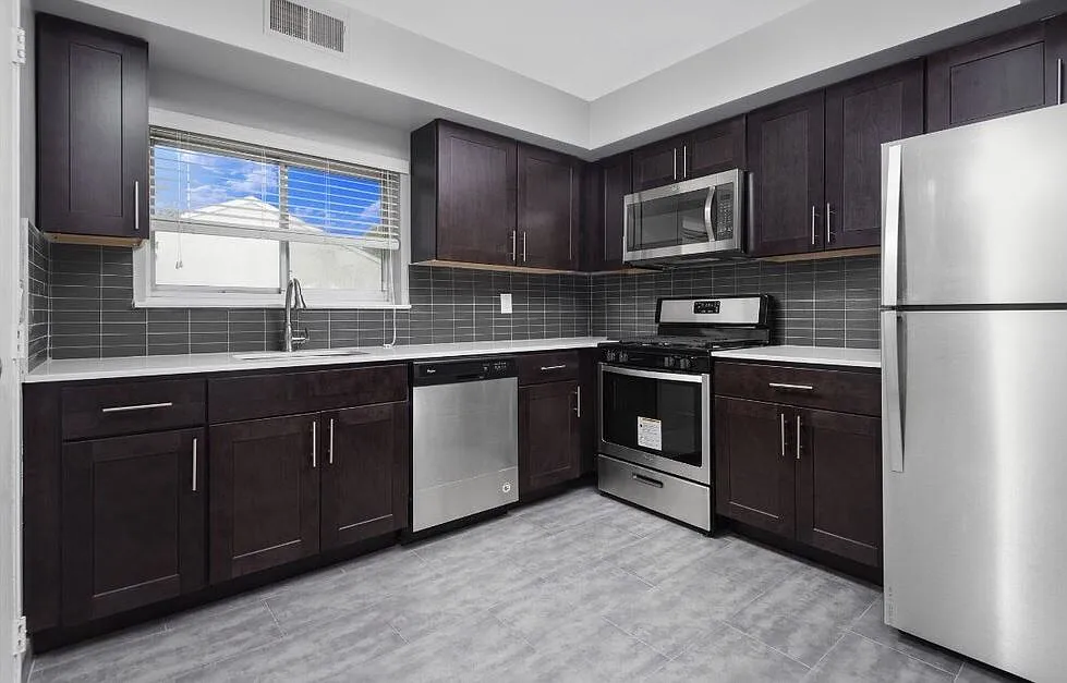 Liberty Crossing Apartments — Photo 1