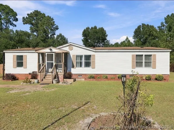 390 Purvis Ct, Raeford, NC 28376