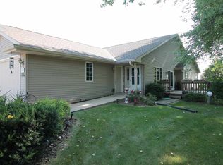 600 Rockshire Dr, Janesville, WI 53546