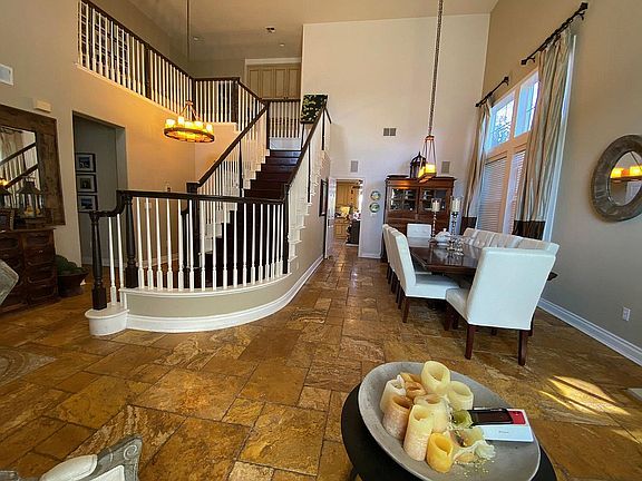 5th image of 574 Montori Ct