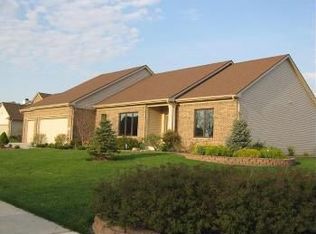 2112 Calais Rd, Fort Wayne, IN 46814