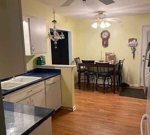 4th image of 4030 Feidler Dr