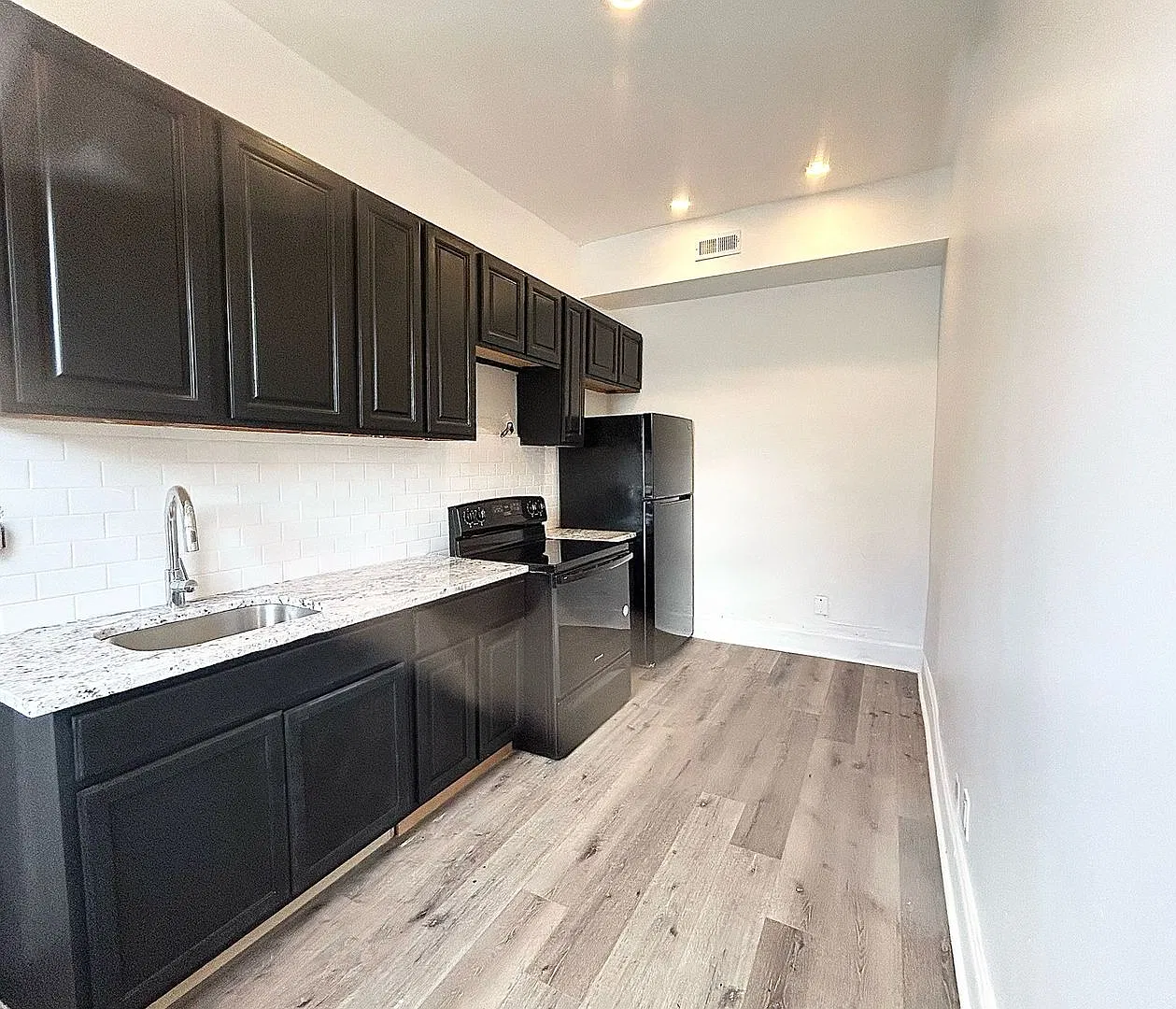 1801 West Erie Avenue — Photo 3