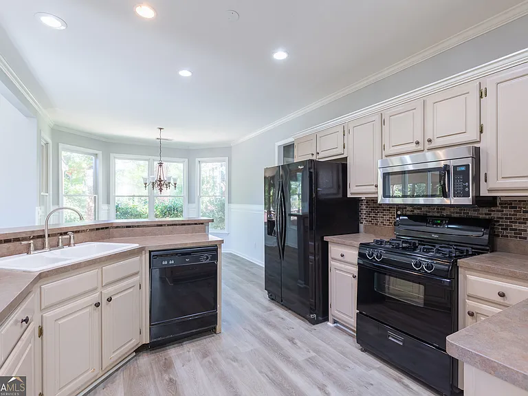 1748 Christiana Dr — Photo 13
