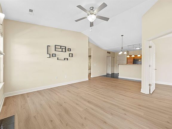2nd image of 600 Grandview Ct #635