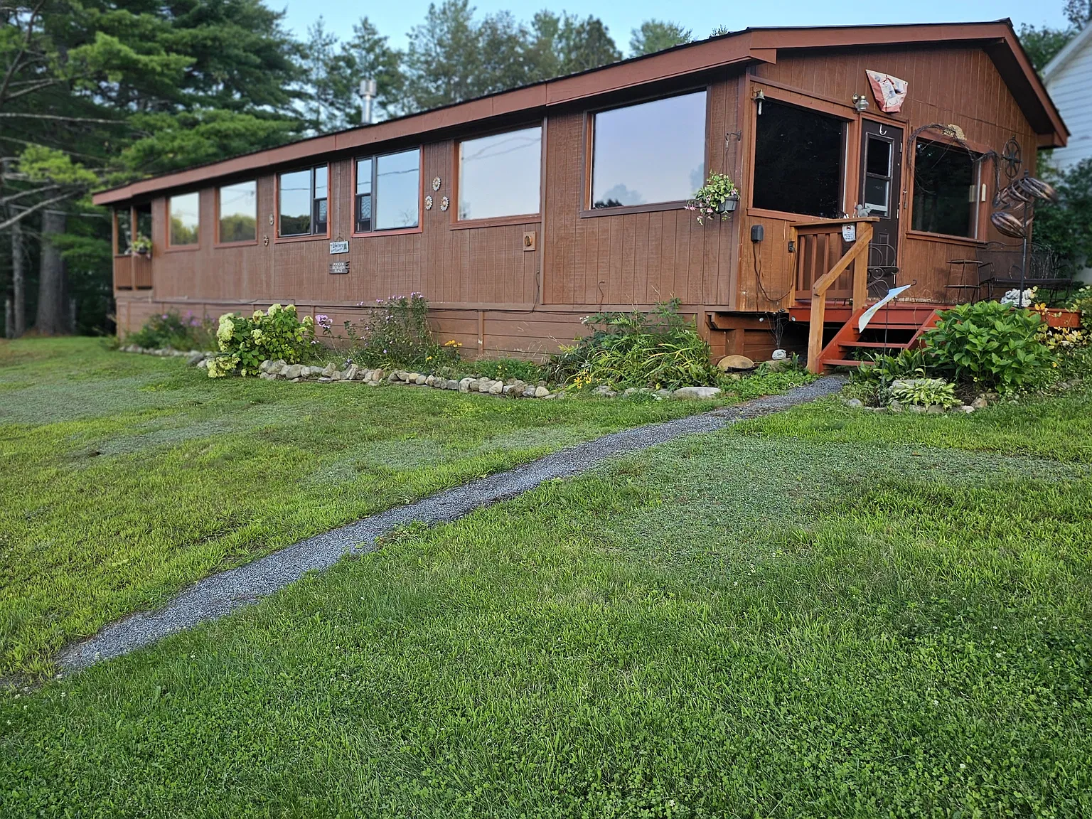 111 Algonquin Dr — Photo 1