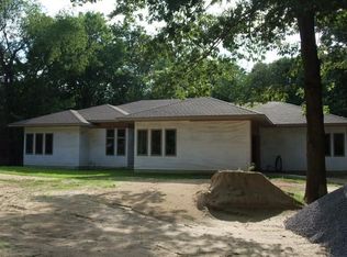 160 S Irwin Rd, Holland, OH 43528