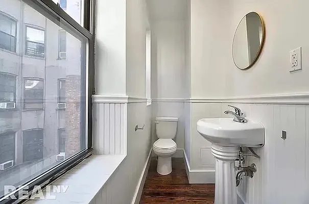 Rented by REAL New York | media 24