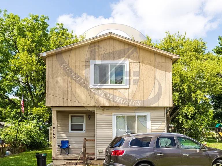 2145 E McLean Ave — Photo 1