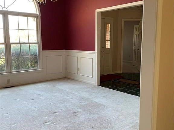 5th image of 108 Redbud Ct