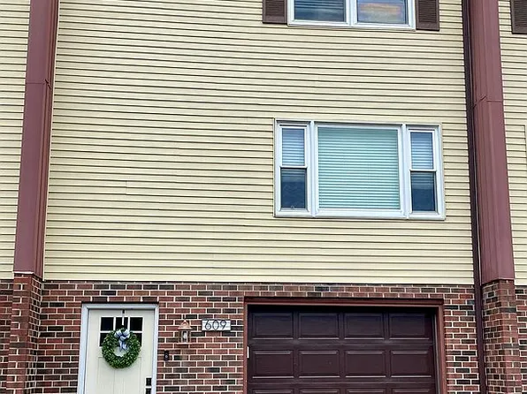 609 Sapphire Ln, Beckley, WV 25801