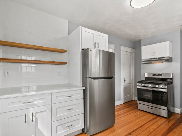 73 Lathrop St #73