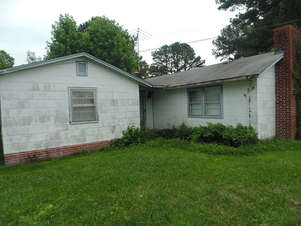 2nd image of 713 Spring Ave