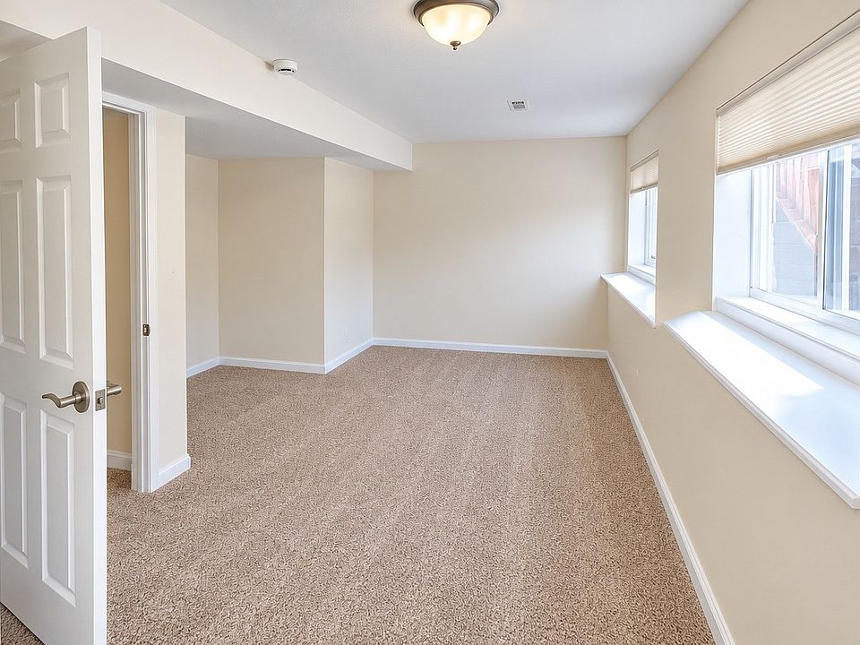 1st image of 1395 E 100th Ln #9
