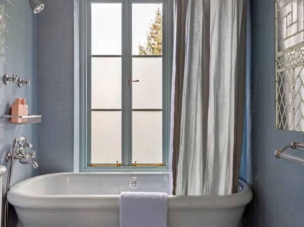 381 Union Street image 16 of 23