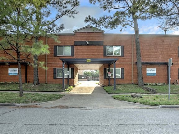 2nd image of 1226 S Saint Louis Ave #11
