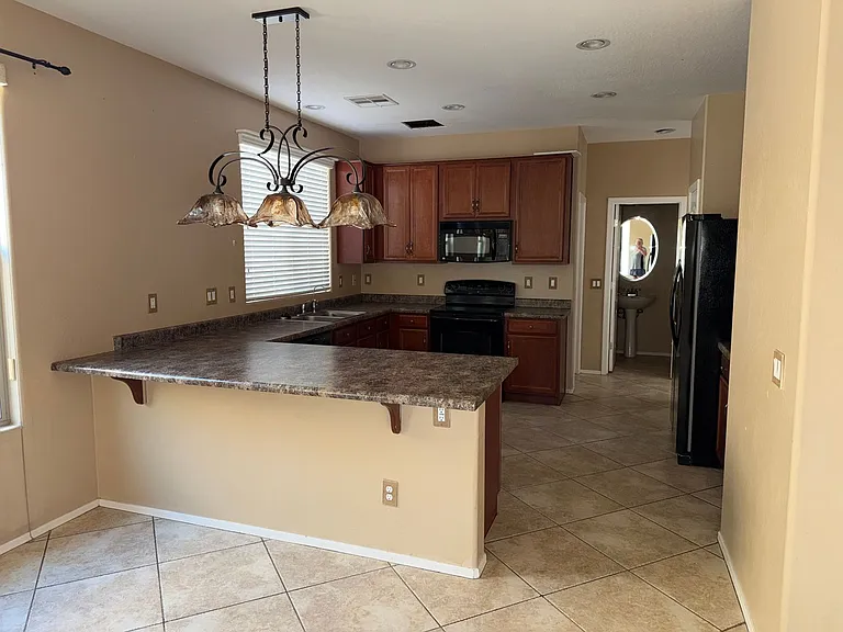 21091 E Munoz St — Photo 5